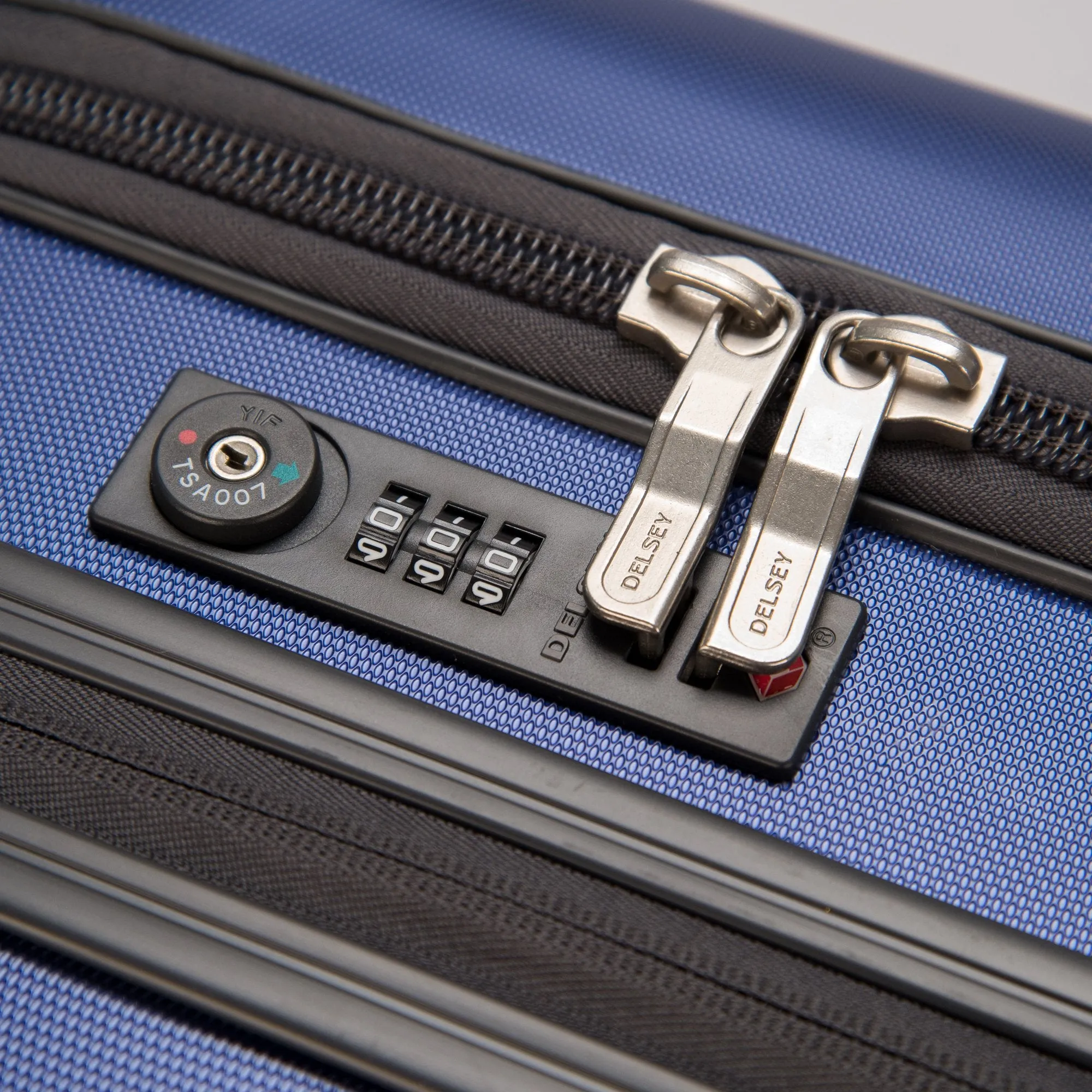 DELSEY Paris Helium Shadow 3.0 21" 4-Wheel Carry-On Luggage