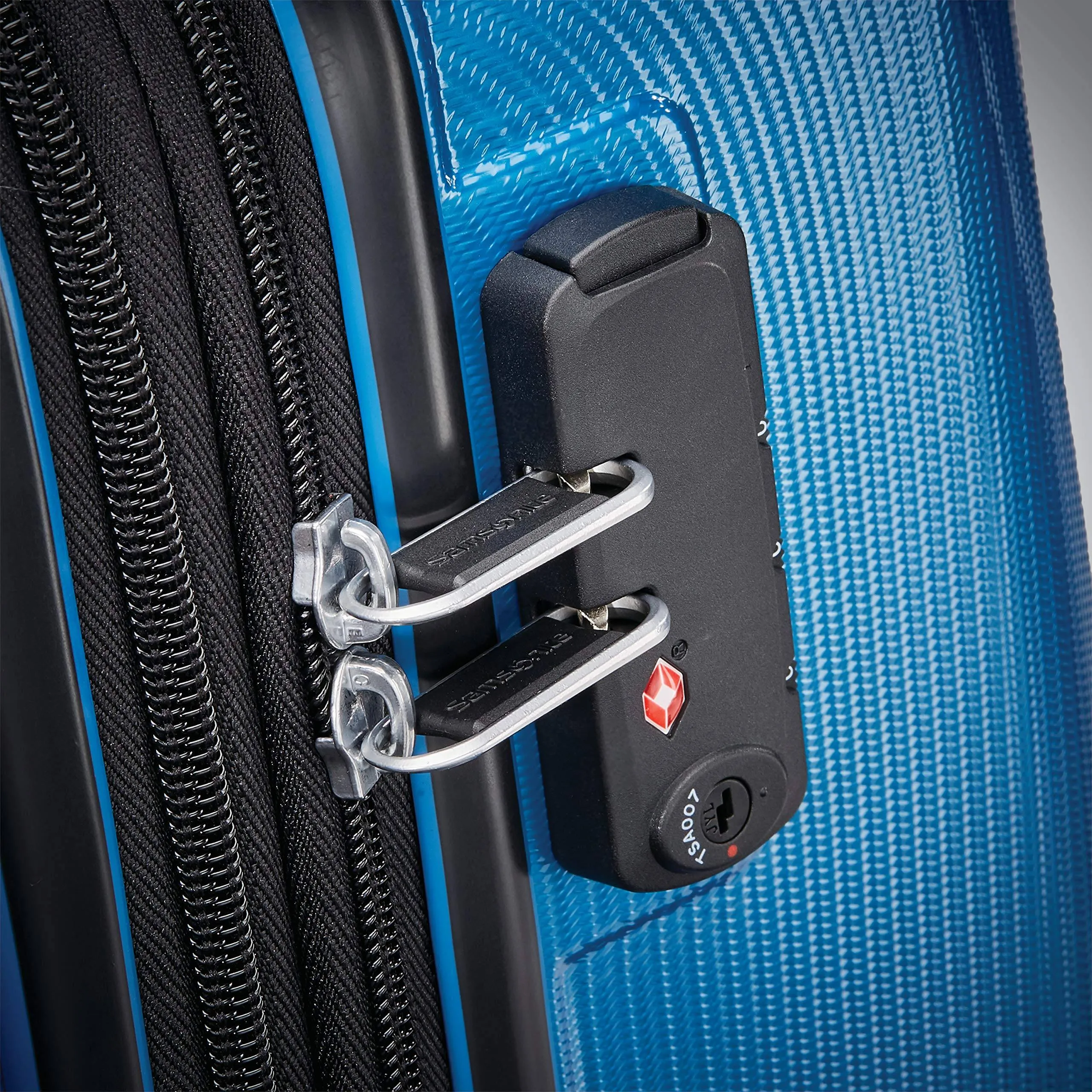 Samsonite Winfield 3 DLX 3 Piece Set (20"/24"/28") 4-Wheel Luggage Set