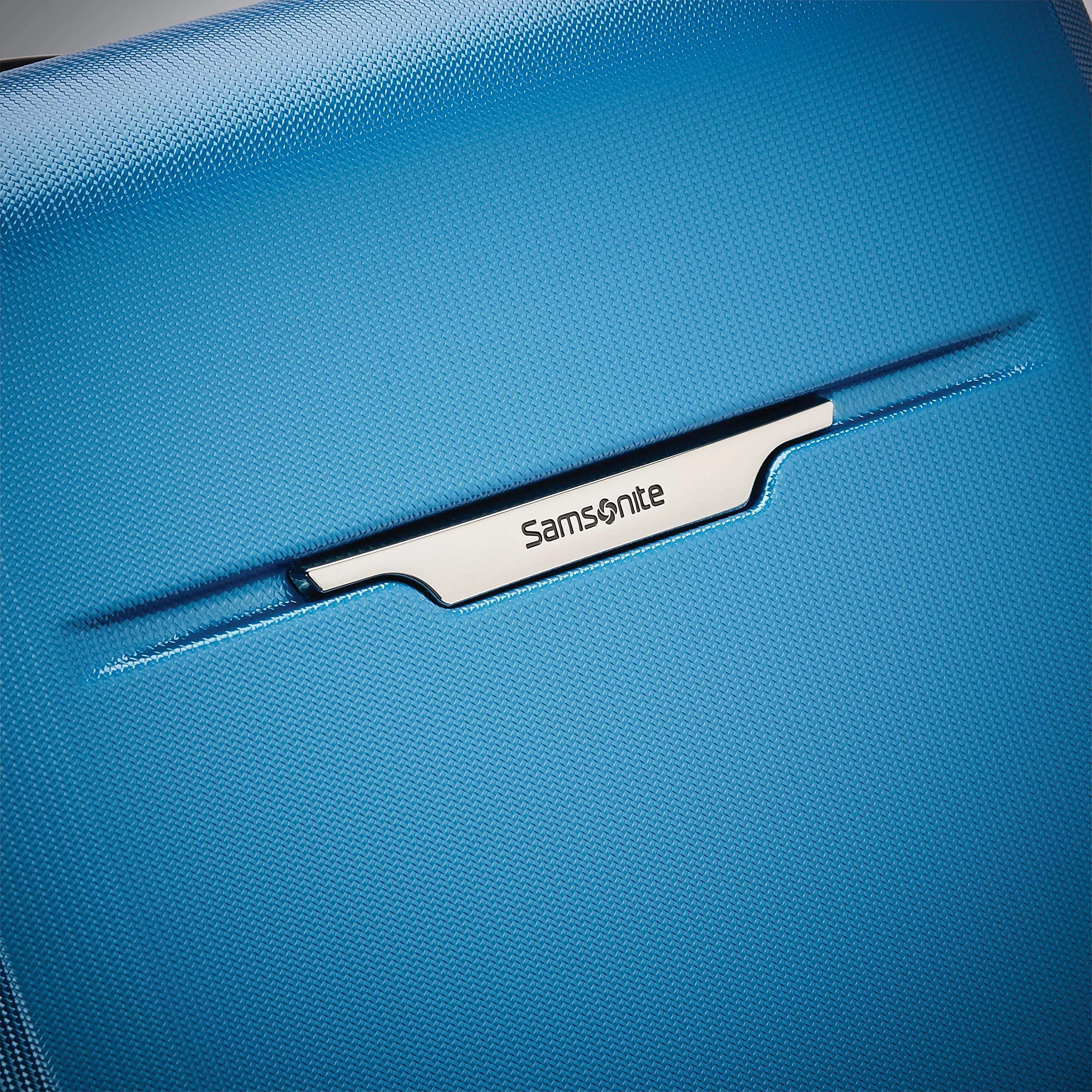 Samsonite Winfield 3 DLX 3 Piece Set (20"/24"/28") 4-Wheel Luggage Set